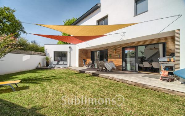 Maison 7 pièces 215 m²