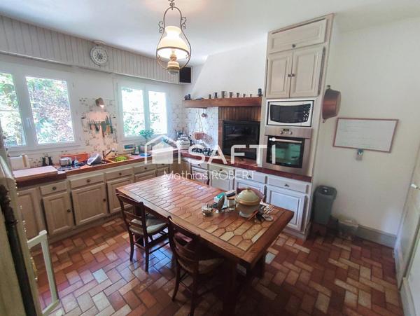 Belle propriété T7, garage et dépendance