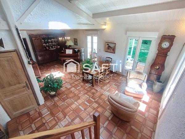 Belle propriété T7, garage et dépendance