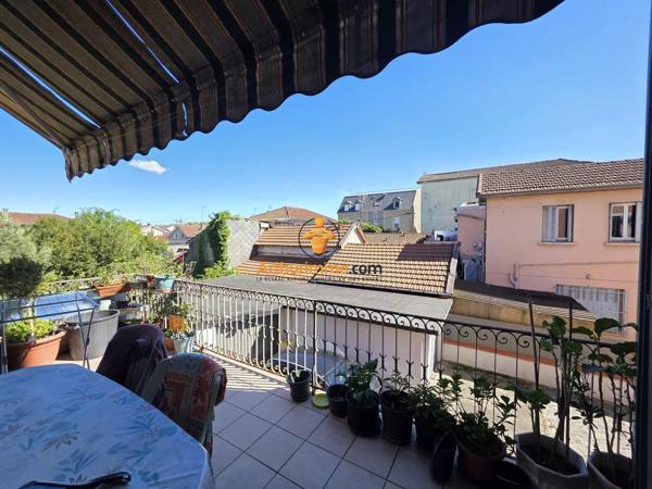 Vente                                                      Appartement
                        
                     3 pièces                      81 m2                     à Tarbes