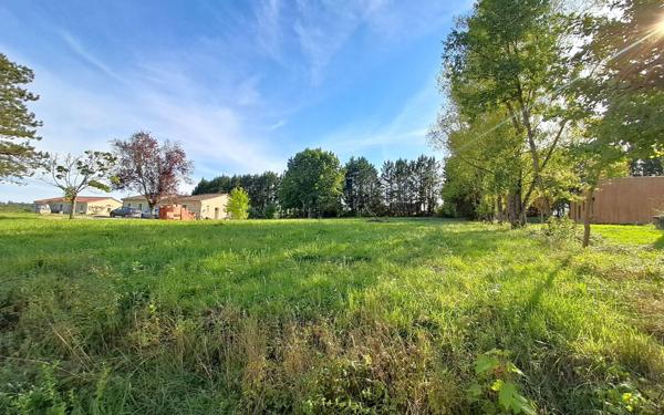 Terrain à vendre    Saint-Nexans