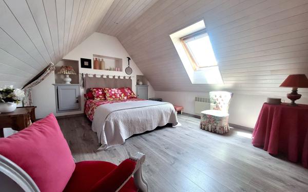 Maison à vendre    5 pièces •  Locquirec