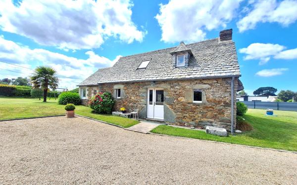 Maison à vendre    5 pièces •  Locquirec