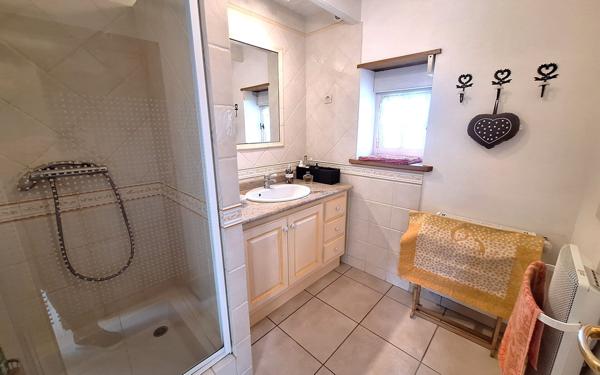 Maison à vendre    5 pièces •  Locquirec