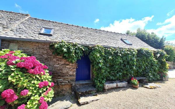 Maison à vendre    5 pièces •  Locquirec