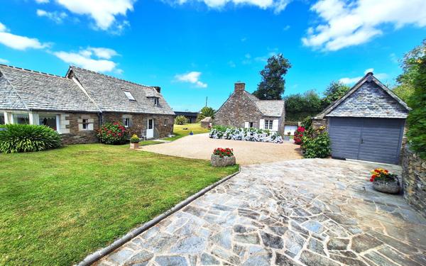 Maison à vendre    5 pièces •  Locquirec