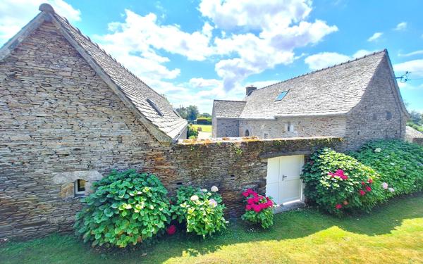 Maison à vendre    5 pièces •  Locquirec