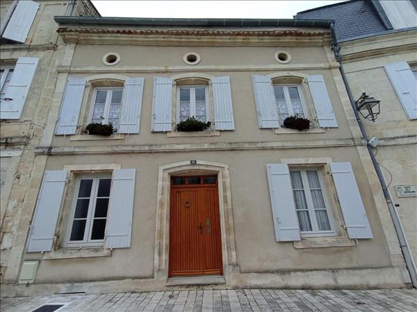 Immeuble à vendre |  Jonzac |  240 m²