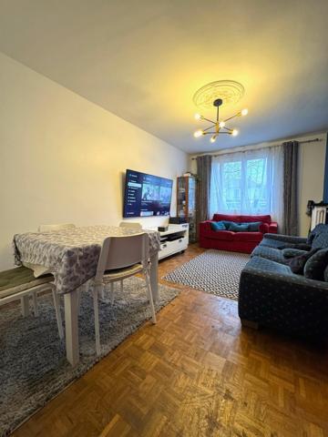 Les Pavillons-s/s-Bois Appartement de 3 pièces + Cave!