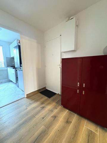 Les Pavillons-s/s-Bois Appartement de 3 pièces + Cave!