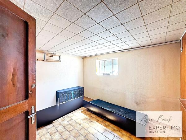 Roussillon (38150) **A vendre - Maison lumineuse et rénovée & sous-sol complet à exploiter idéalement située à Roussillon**