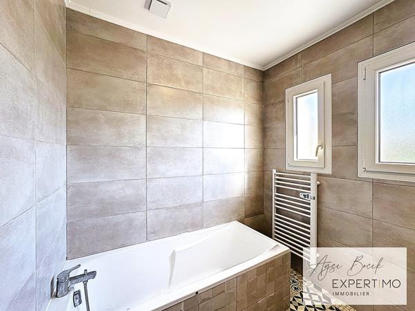 Roussillon (38150) **A vendre - Maison lumineuse et rénovée & sous-sol complet à exploiter idéalement située à Roussillon**