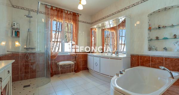 À vendre Maison 6 pièces 186 m² - Angoulins 17690