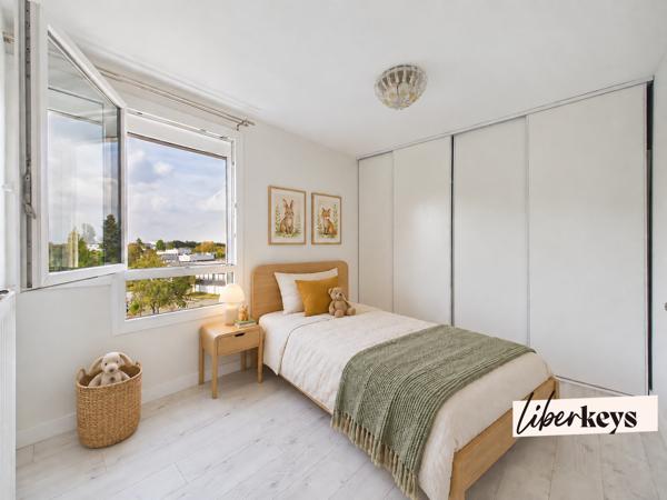 Plaisir – Appartement 3 pièces lumineux de 71 m² avec balcon et box fermé en sous-sol