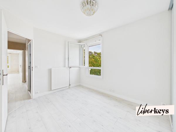 Plaisir – Appartement 3 pièces lumineux de 71 m² avec balcon et box fermé en sous-sol