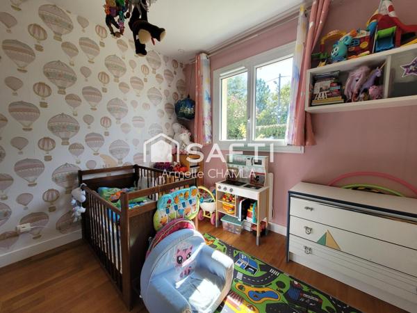 MAISON ENTIEREMENT RENOVEE - 3 CHAMBRES ET GARAGE