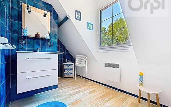 Maison à louer    6 pièces • 180 m2 Guécélard