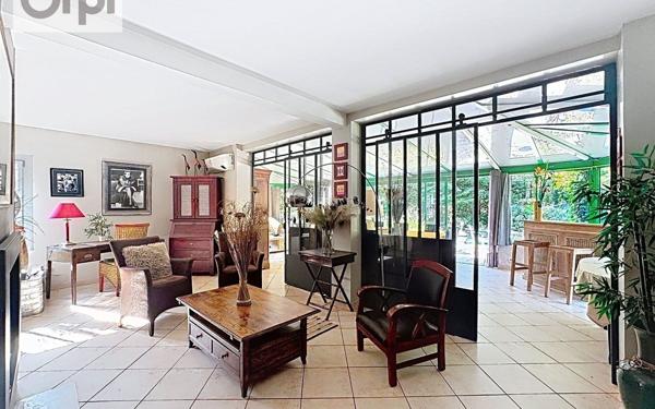 Maison à louer    6 pièces • 180 m2 Guécélard