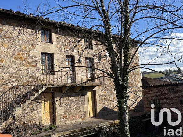 Maison traditionnelle 8 pièces de 245 m² à Sorbiers (42290)