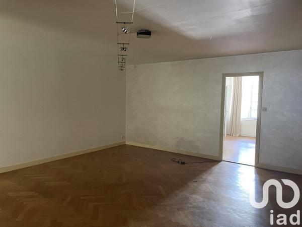 Maison traditionnelle 8 pièces de 245 m² à Sorbiers (42290)