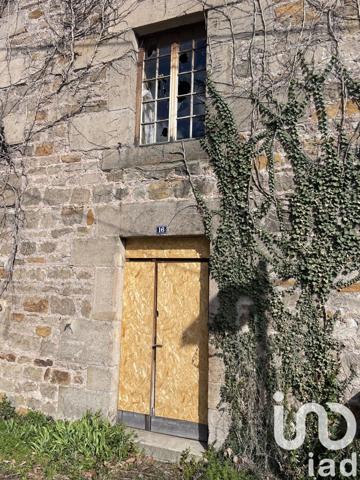 Maison traditionnelle 8 pièces de 245 m² à Sorbiers (42290)