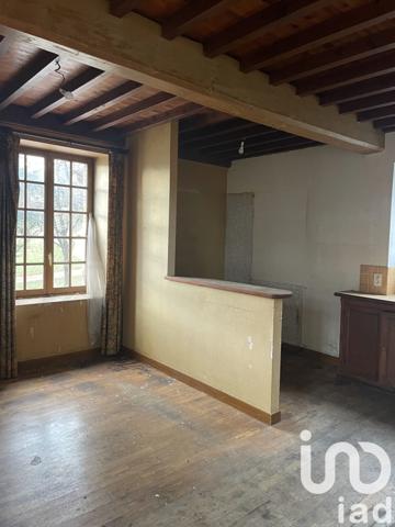 Maison traditionnelle 8 pièces de 245 m² à Sorbiers (42290)