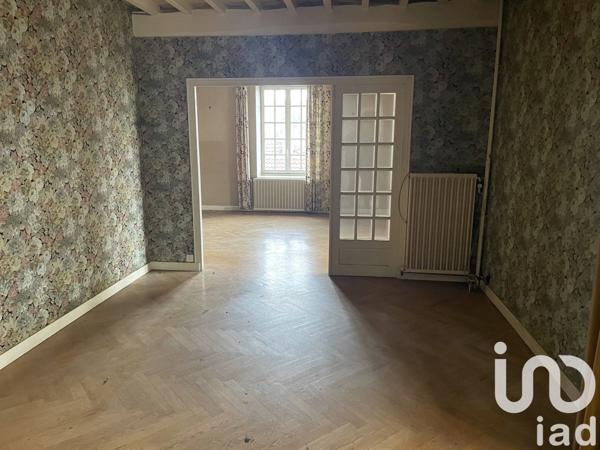 Maison traditionnelle 8 pièces de 245 m² à Sorbiers (42290)