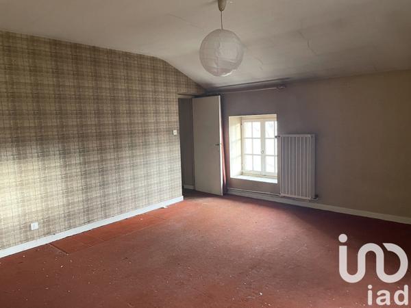 Maison traditionnelle 8 pièces de 245 m² à Sorbiers (42290)