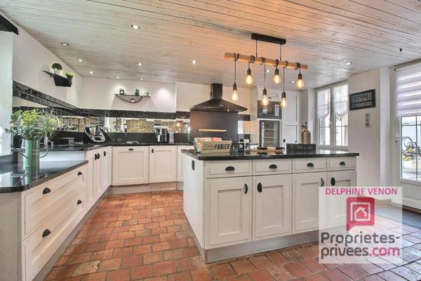 Exclusivité- Longère avec beaucoup de cachet avec piscine et parc arboré de 5585 m² proche Loire à Germigny Des Prés