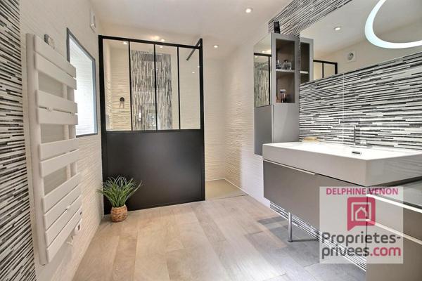 Exclusivité- Longère avec beaucoup de cachet avec piscine et parc arboré de 5585 m² proche Loire à Germigny Des Prés