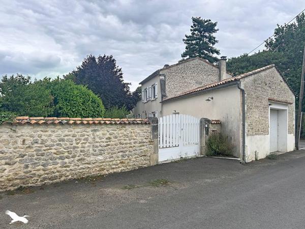 Maison à vendre 254 880 € Bourg-Charente 5 p 135 m² DPE D