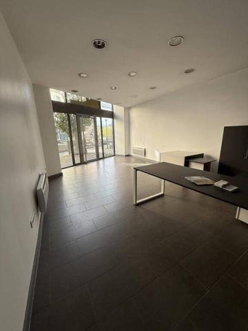 Local 19 Boulevard Saint Louis