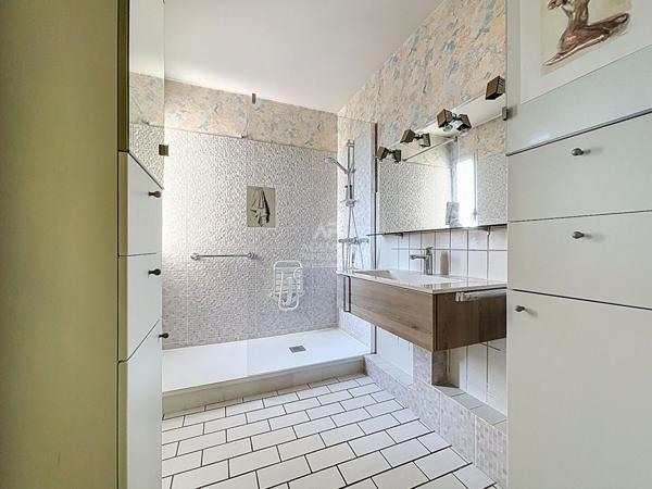 Appartement - 103,35 m² - 4 pièces €799 000 ** - Référence 162084