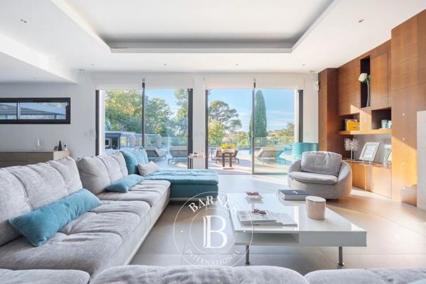 Marseille 12ème, Maison 5 Chambres -  480 m² à vendre