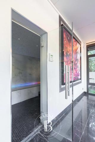 Marseille 12ème, Maison 5 Chambres -  480 m² à vendre