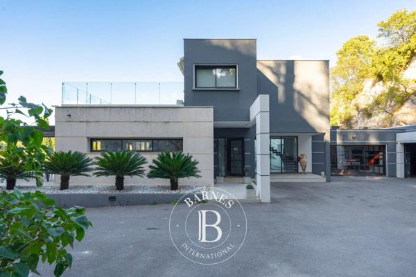 Marseille 12ème, Maison 5 Chambres -  480 m² à vendre