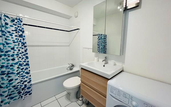 Appartement à louer    2 pièces • 44,29 m2 Bordeaux