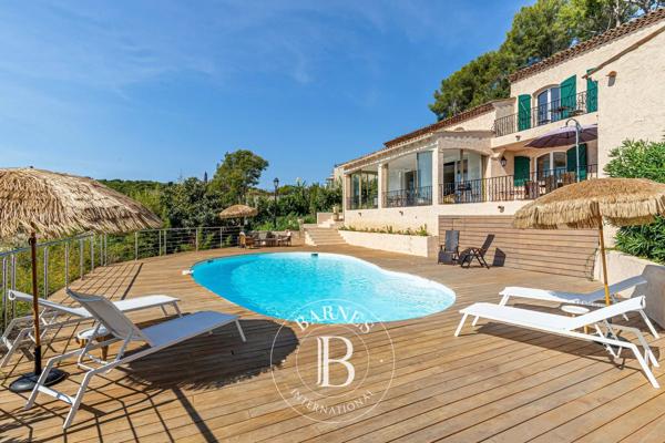 Vallauris, Villa 4 Chambres -  270 m² à vendre