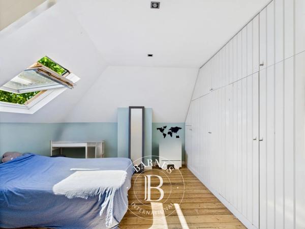 Villeneuve-d'Ascq, Maison 6 Chambres -  285 m² à vendre