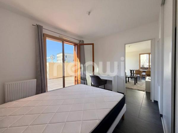 Duplex meublé dernier étage 107 m² avec terrasse de 130 m² et piscine, Lyon 7e