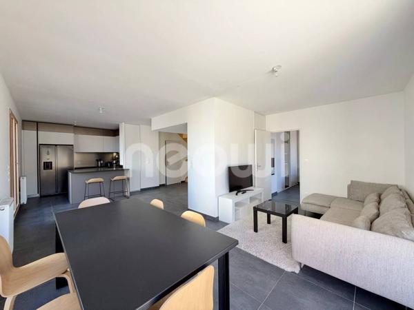 Duplex meublé dernier étage 107 m² avec terrasse de 130 m² et piscine, Lyon 7e