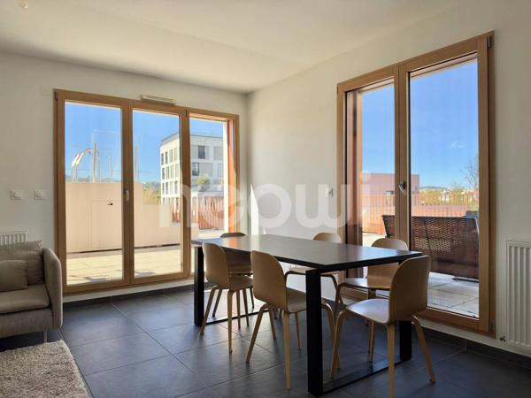 Duplex meublé dernier étage 107 m² avec terrasse de 130 m² et piscine, Lyon 7e