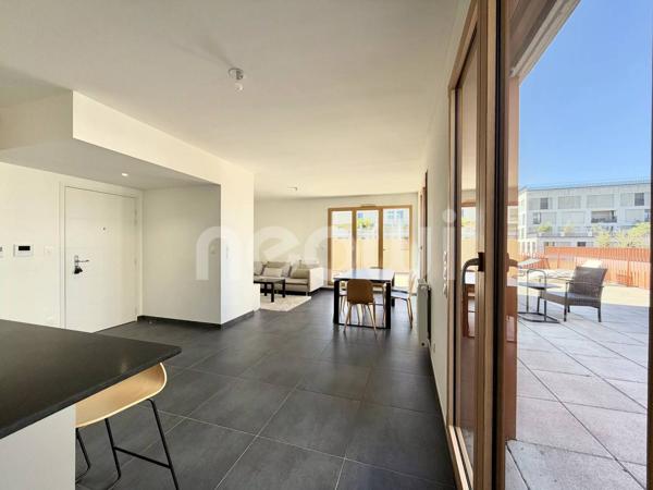 Duplex meublé dernier étage 107 m² avec terrasse de 130 m² et piscine, Lyon 7e
