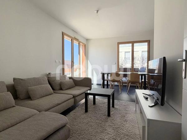 Duplex meublé dernier étage 107 m² avec terrasse de 130 m² et piscine, Lyon 7e