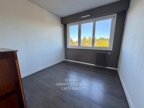 APPARTEMENT 4 PIÈCES – 3 CHAMBRES – BALCON, CAVE ET GARAGE – AVRILLÉ VAL D’OR