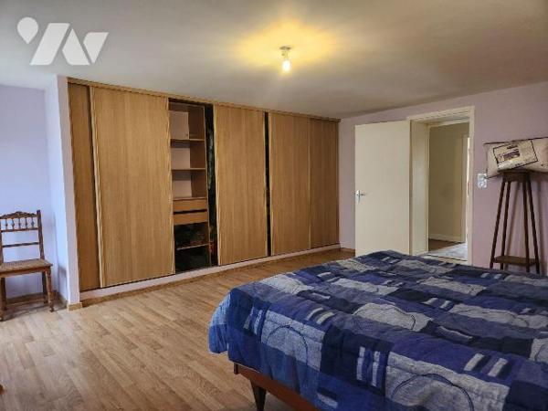 À VENDRE À CHAMPIGNOL-LEZ-MONDEVILLE - MAISON FAMILIALE AVEC HANGAR DE 200 M²

Située à Champ...