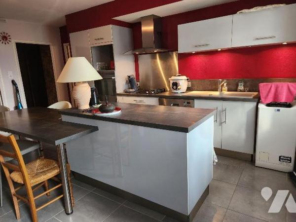 À VENDRE À CHAMPIGNOL-LEZ-MONDEVILLE - MAISON FAMILIALE AVEC HANGAR DE 200 M²

Située à Champ...