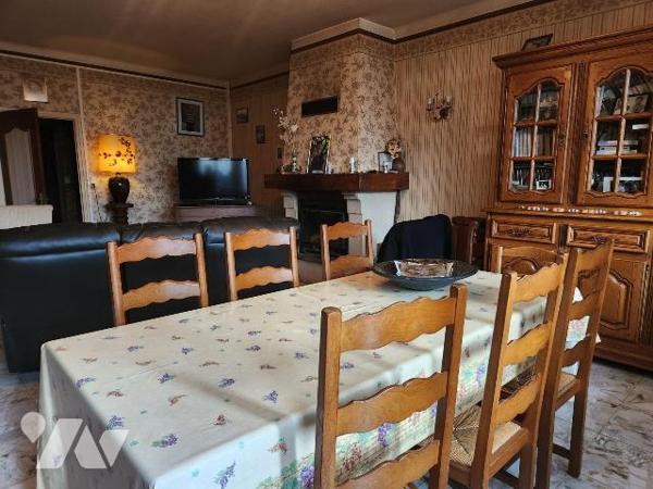 À VENDRE À CHAMPIGNOL-LEZ-MONDEVILLE - MAISON FAMILIALE AVEC HANGAR DE 200 M²

Située à Champ...