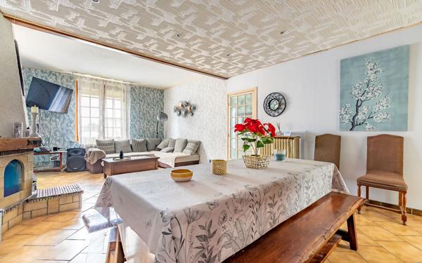 Maison à vendre    6 pièces •  Saint-Quentin