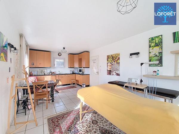 Location local commercial Taluyers - 132 m² - 1 826 €/mois